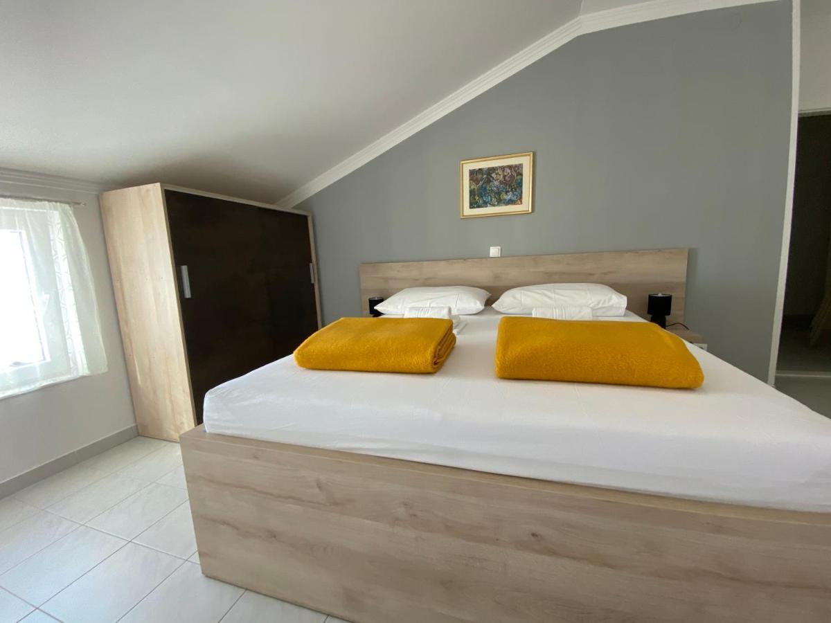 Appartement Emanuela 2 *