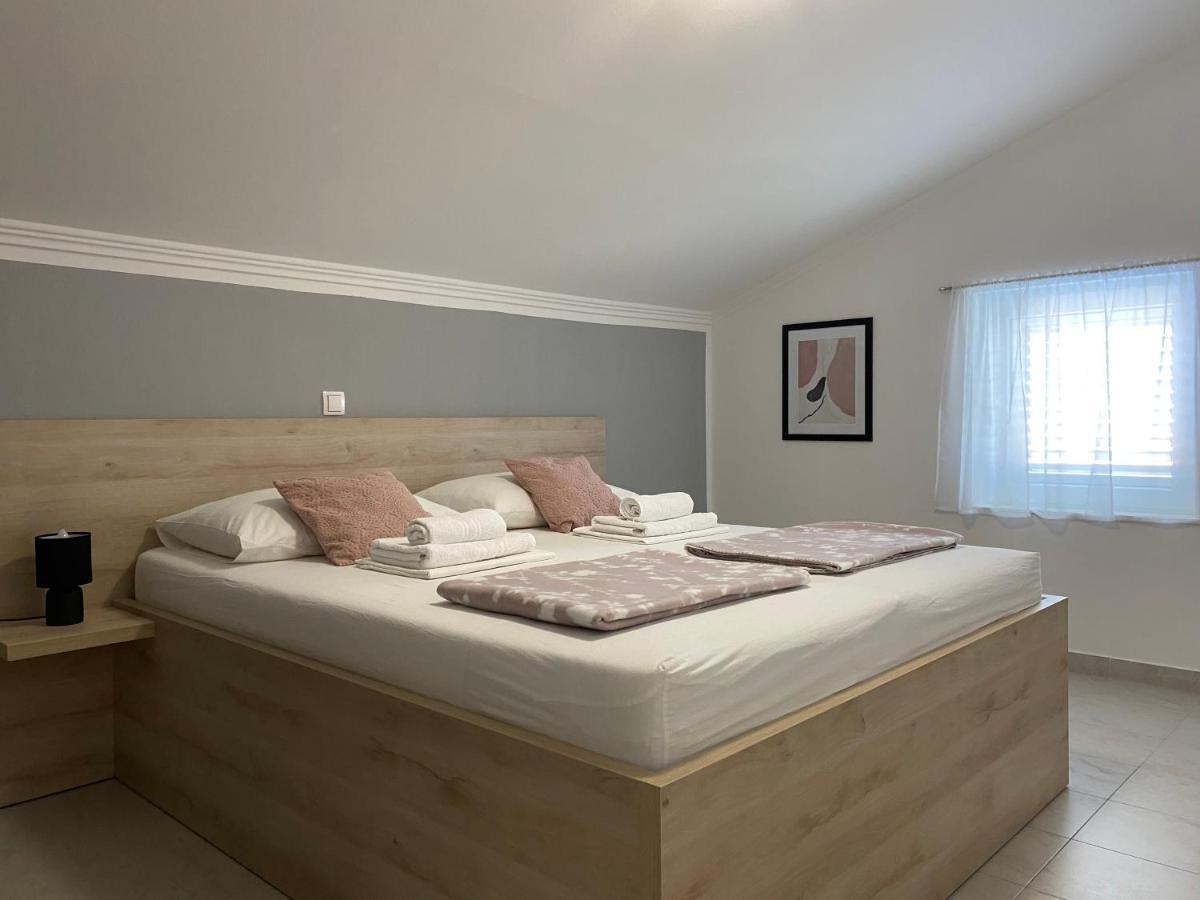 Appartement Emanuela 2 *